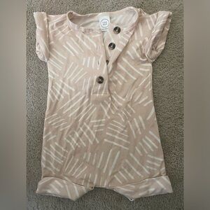 Lou Lou & company romper size 3-6 never worn